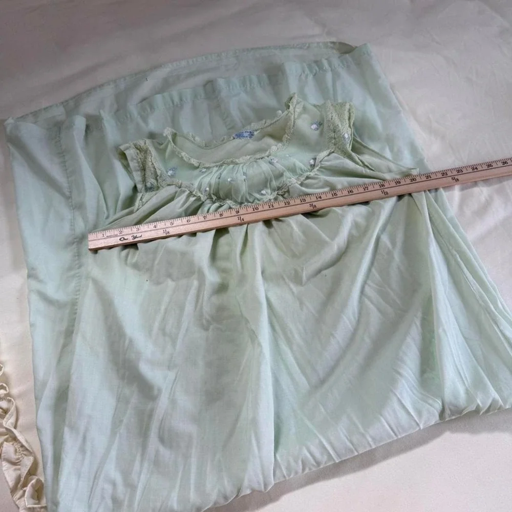 Sears size 32 vintage mint sheer‎ nightgown